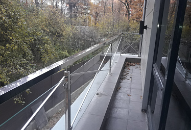 Ограждения для кровли из нержавеющей стали купить в Омске