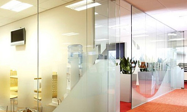 Перегородки офисные стеклянные премиум купить в Омске