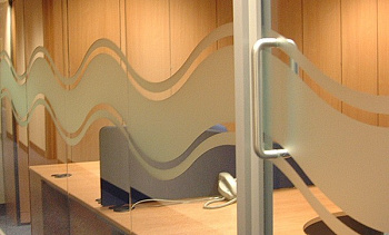 Cтеклянные перегородки - вариант 2 в Омске. Готовые проекты ПерилаГлавСнаб