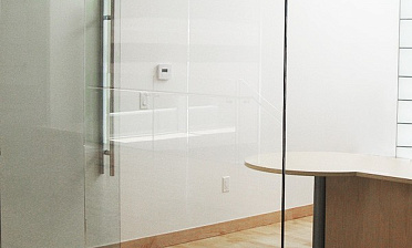 Перегородки для офиса из стекла купить в Омске