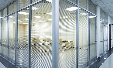 Cтеклянные перегородки - вариант 4 купить в Омске