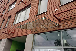 Стеклянные козырьки на вантах в Омске. Готовые проекты ПерилаГлавСнаб - фото 4