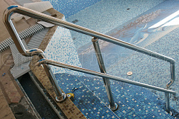 Поручни для бассейна в Омске. Готовые проекты ПерилаГлавСнаб - фото 3