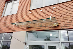 Стеклянные козырьки на вантах в Омске. Готовые проекты ПерилаГлавСнаб - фото 7