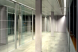 Раздвижные стеклянные двери в Омске. Готовые проекты ПерилаГлавСнаб - фото 2