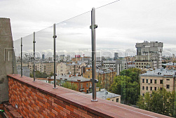 Стеклянные перила для балконов в Омске. Готовые проекты ПерилаГлавСнаб - фото 10