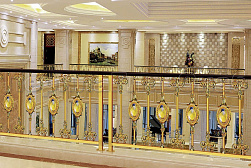 Латунные перила под золото в Омске. Готовые проекты ПерилаГлавСнаб - фото 1 Латунные перила под золото в Омске. Готовые проекты ПерилаГлавСнаб - фото 1