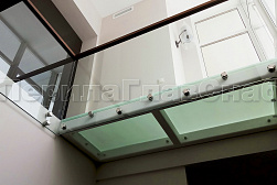 Цельностеклянные ограждения на несущем стекле в Омске. Готовые проекты ПерилаГлавСнаб - фото 27