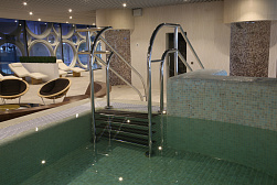 Поручни для бассейна в Омске. Готовые проекты ПерилаГлавСнаб - фото 1