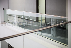 Цельностеклянные ограждения на несущем стекле в Омске. Готовые проекты ПерилаГлавСнаб - фото 29