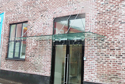 Стеклянные козырьки на вантах в Омске. Готовые проекты ПерилаГлавСнаб - фото 23