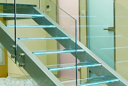 Стеклянные полы в Омске. Готовые проекты ПерилаГлавСнаб - фото 16