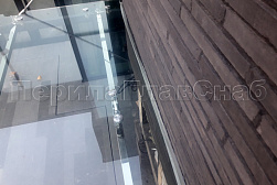 Стеклянные козырьки на спайдерах в Омске. Готовые проекты ПерилаГлавСнаб - фото 6