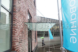 Стеклянные козырьки на вантах в Омске. Готовые проекты ПерилаГлавСнаб - фото 22