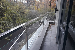 Ограждения для кровли из нержавеющей стали в Омске. Готовые проекты ПерилаГлавСнаб - фото 1