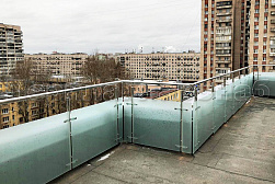 Цельностеклянные ограждения для крыш в Омске. Готовые проекты ПерилаГлавСнаб - фото 21