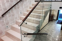 Перила и ограждения из нержавейки и дерева в Омске. Готовые проекты ПерилаГлавСнаб - фото 15