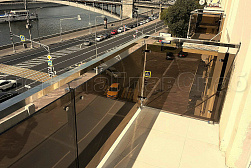 Стеклянные ограждения для улицы в Омске. Готовые проекты ПерилаГлавСнаб - фото 3