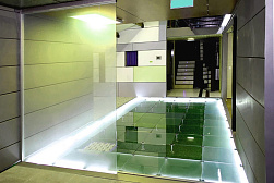 Стеклянные полы в Омске. Готовые проекты ПерилаГлавСнаб - фото 14