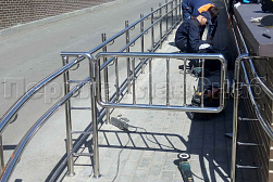 Поручни для инвалидов из нержавеющей стали в Омске. Готовые проекты ПерилаГлавСнаб - фото 24