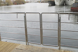 Ограждение лестницы от детей в Омске. Готовые проекты ПерилаГлавСнаб - фото 2